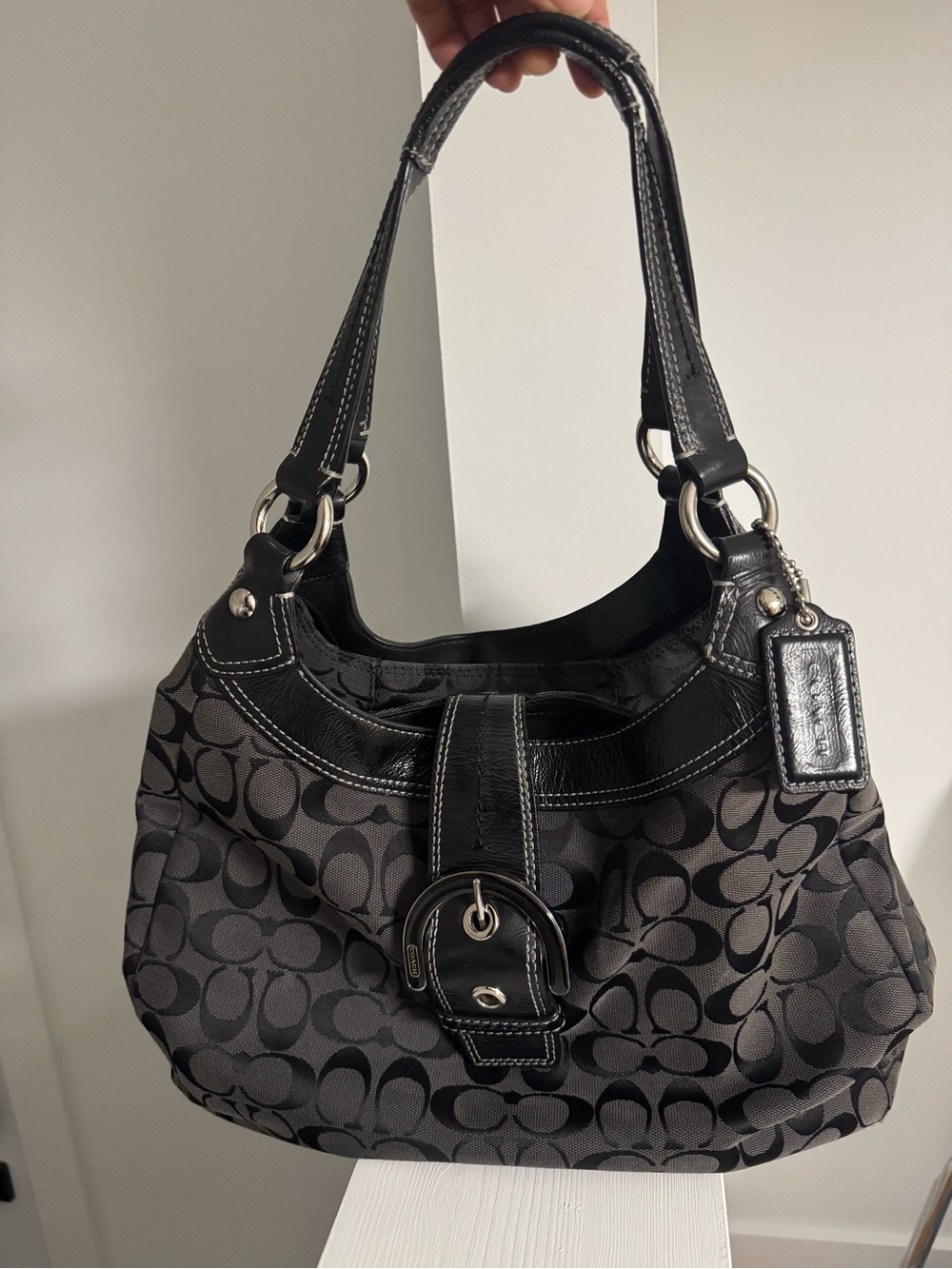 Vintage Coach Soho Signature Hobo Shoulder Bag (style number F17094)